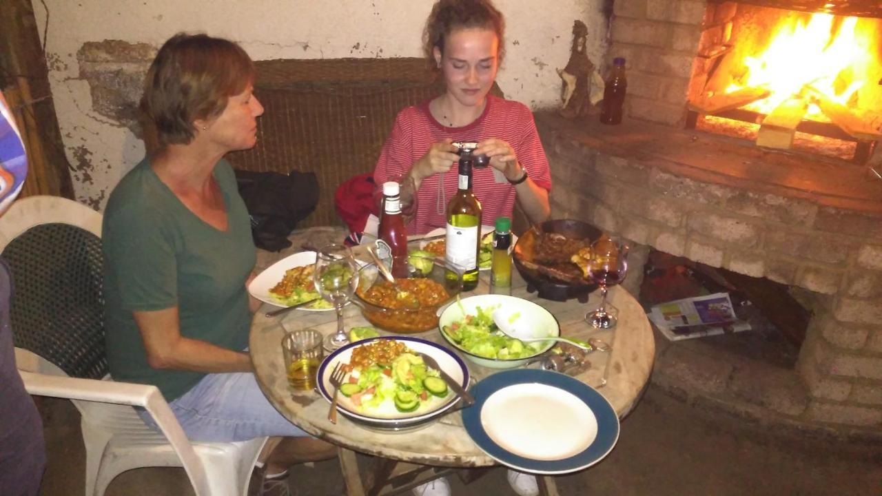 Хостел Authentic Bicycle Tours And Backpackers Соуэто Экстерьер фото